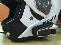 Helm Dengan Slot Intercom